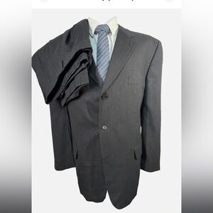 Versini  100 % Wool Black Grey Pinstripe lined  2 piece pants suit